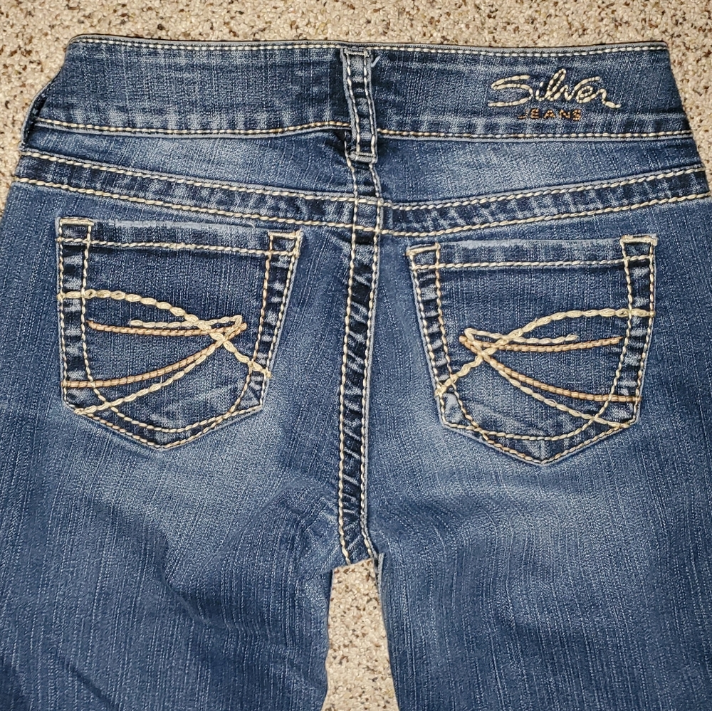 Silver 'SUKI' Stretch Capri Blue Denim Jeans - Picture 4 of 5